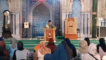 MAHASISWA PRODI BKI IAIN SAS BABEL, YOGI CRISTIAN (KADER DA'I MUDA NASIONAL KEMENAG RI) MENGISI KAJIAN AHAD PAGI DI MASJID MUHAJIRIN PANGKALPINANG