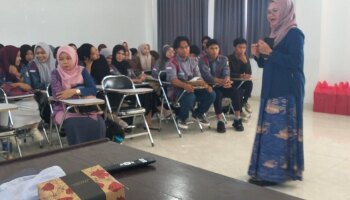 Perkuat Kompetensi Mahasiswa, Program Studi BKI IAIN SAS Babel Gelar Visiting Lecture di IAIN Parepare